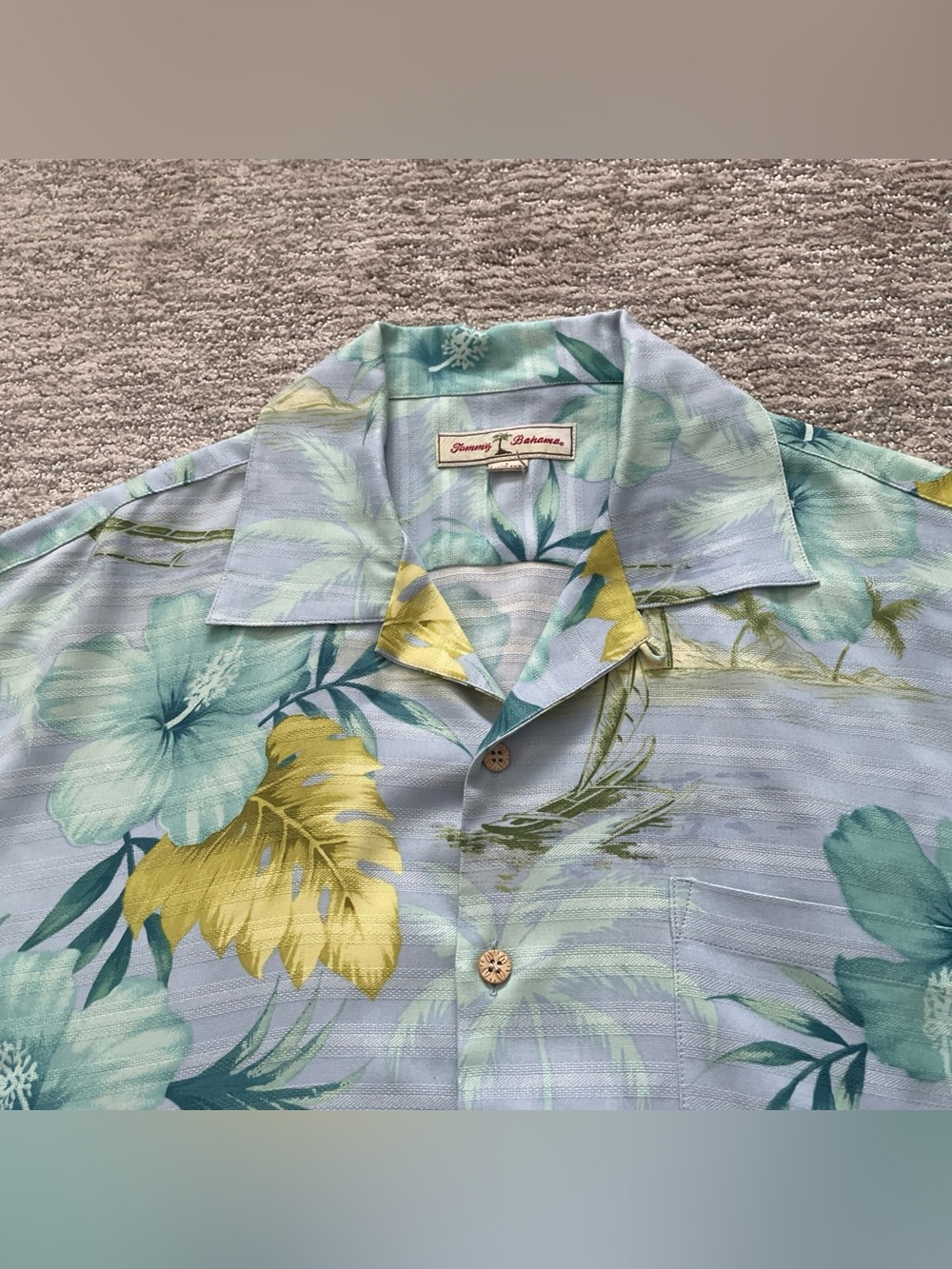 Tommy Bahamas Silk Hawaiian Button Up Camp Shirt Mens Large Floral Tropical